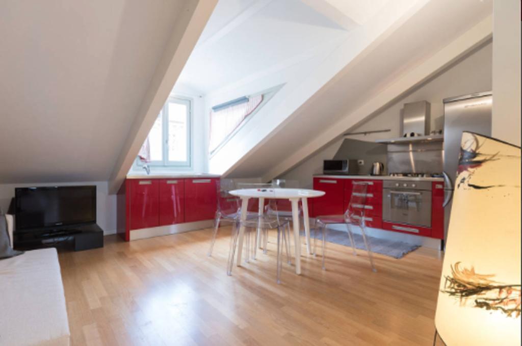 Apartment Francesco Da Paola 10 *